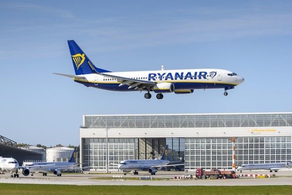 ryanair-5249631_640 ryanair-5249631_640